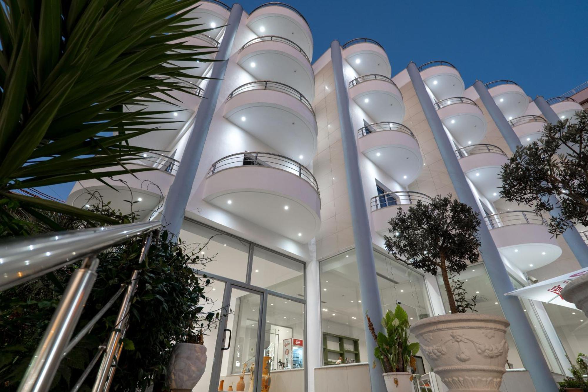 Arel Hotel Sarandë Exterior foto